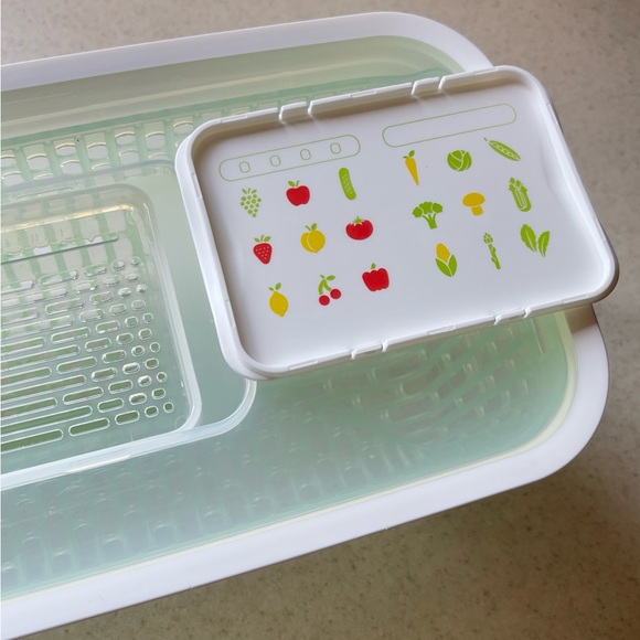 OXO GreenSaver Produce Keeper - Picture 2 of 9